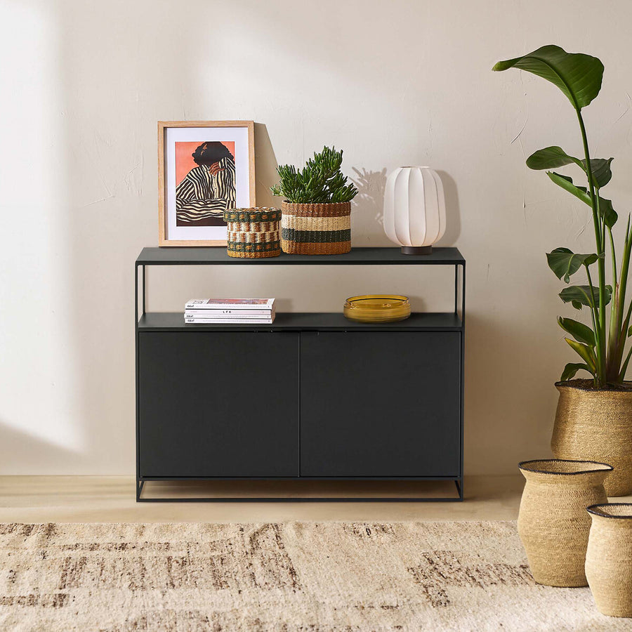 Gabinete simple con puertas | Metal Black