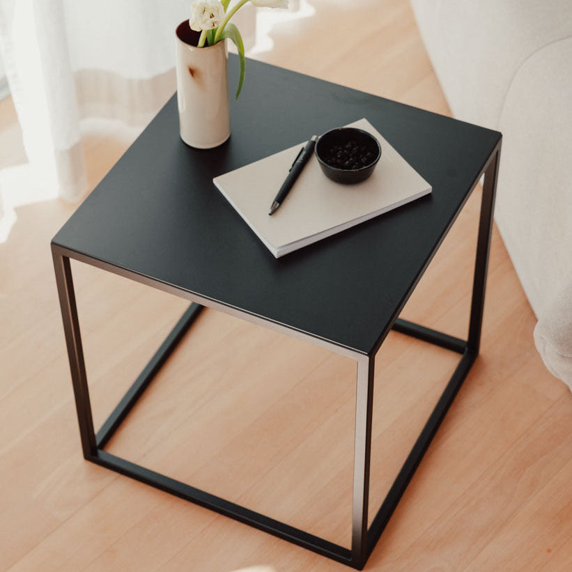 Mesa Lateral Cubo 40 Metal