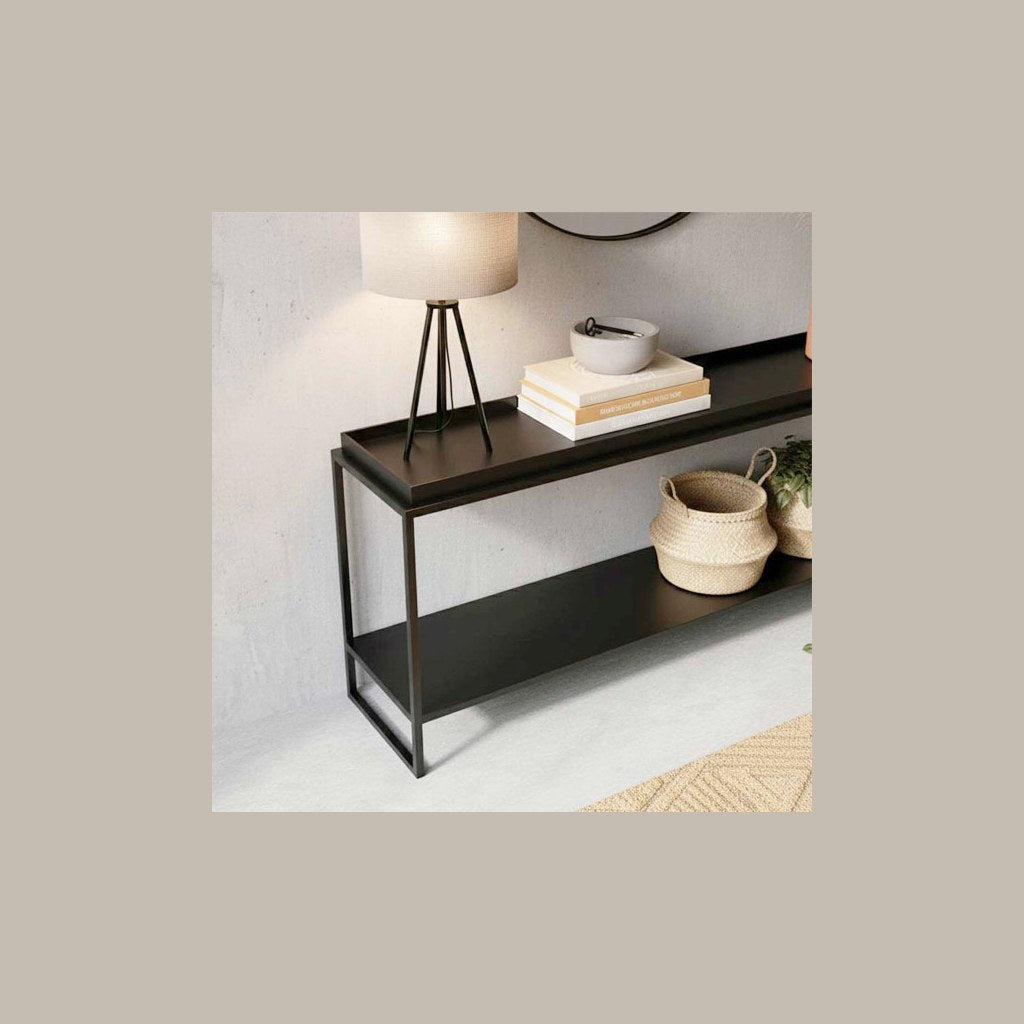 Arrimo Lubmin Bajo Kallfü metal negro mate, 50 cm de alto — en uso