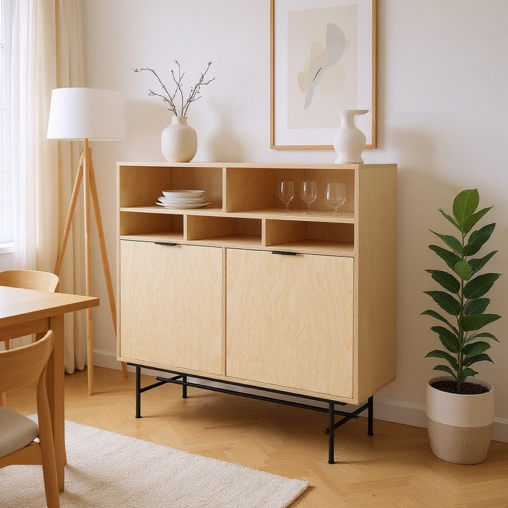 Buffet Alto Noble 2 Puertas 100 cm Kallfü en madera MIMA con vajilla, en un comedor nórdico — ambiente