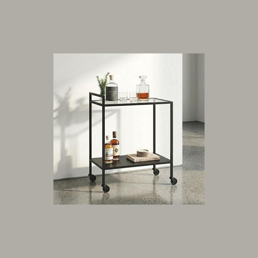Carro Bar Arset Kallfü metal negro y cristal, 60x30x75 cm — vista 3/4