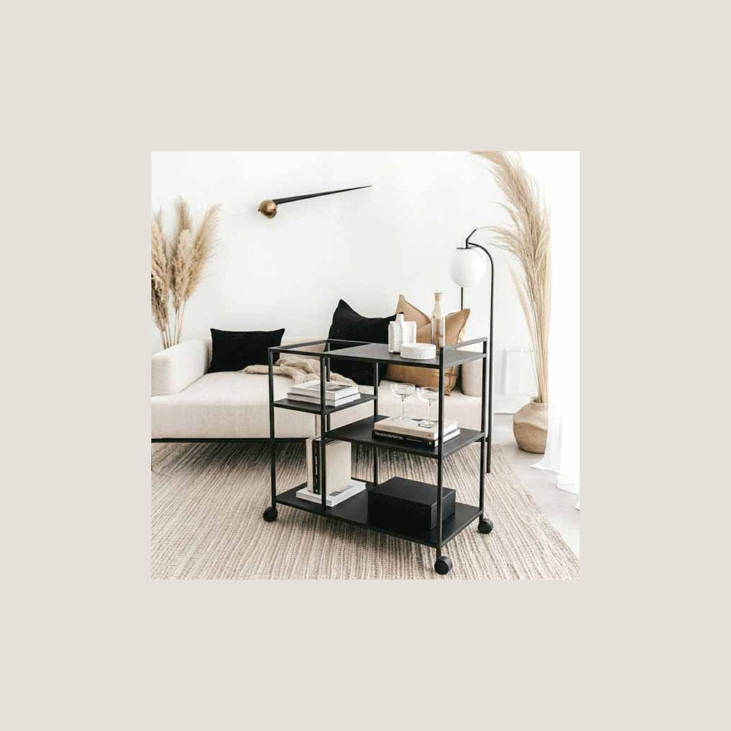 Carro Bar Bud Kallfü metal negro mate, 78x40x85 cm — en el living