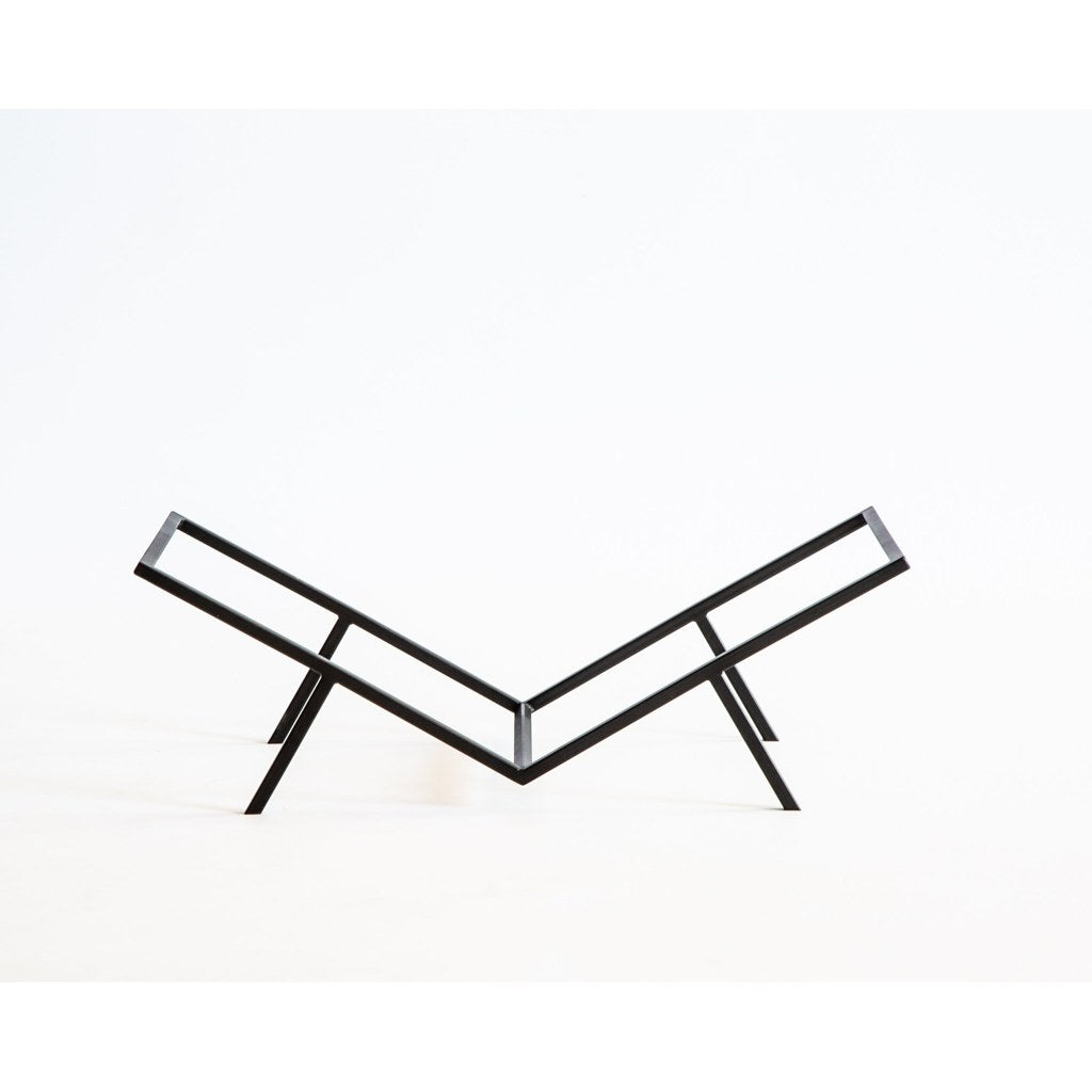 Leñero Libro Kallfü metal negro 53 cm — vista lateral