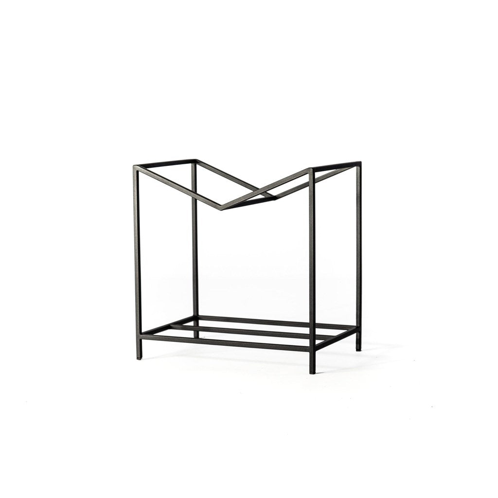 Leñero Montana Kallfü metal negro 40 cm — detalle