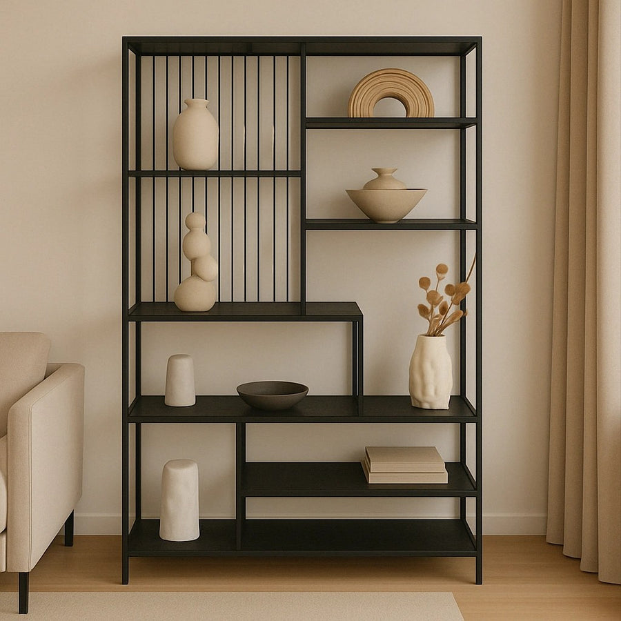 Librero Nol Kallfü metal negro, 160x35x180 cm — vista 3/4 con repisas escalonadas